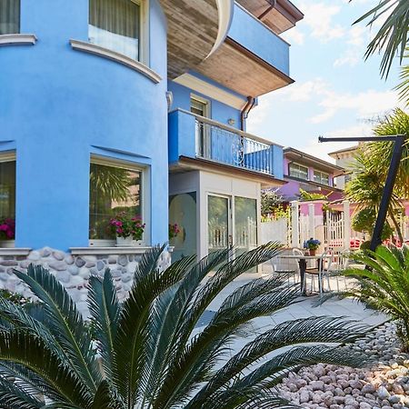 Villa Azzurra Depandance Con Piscina Desenzano del Garda Exterior foto