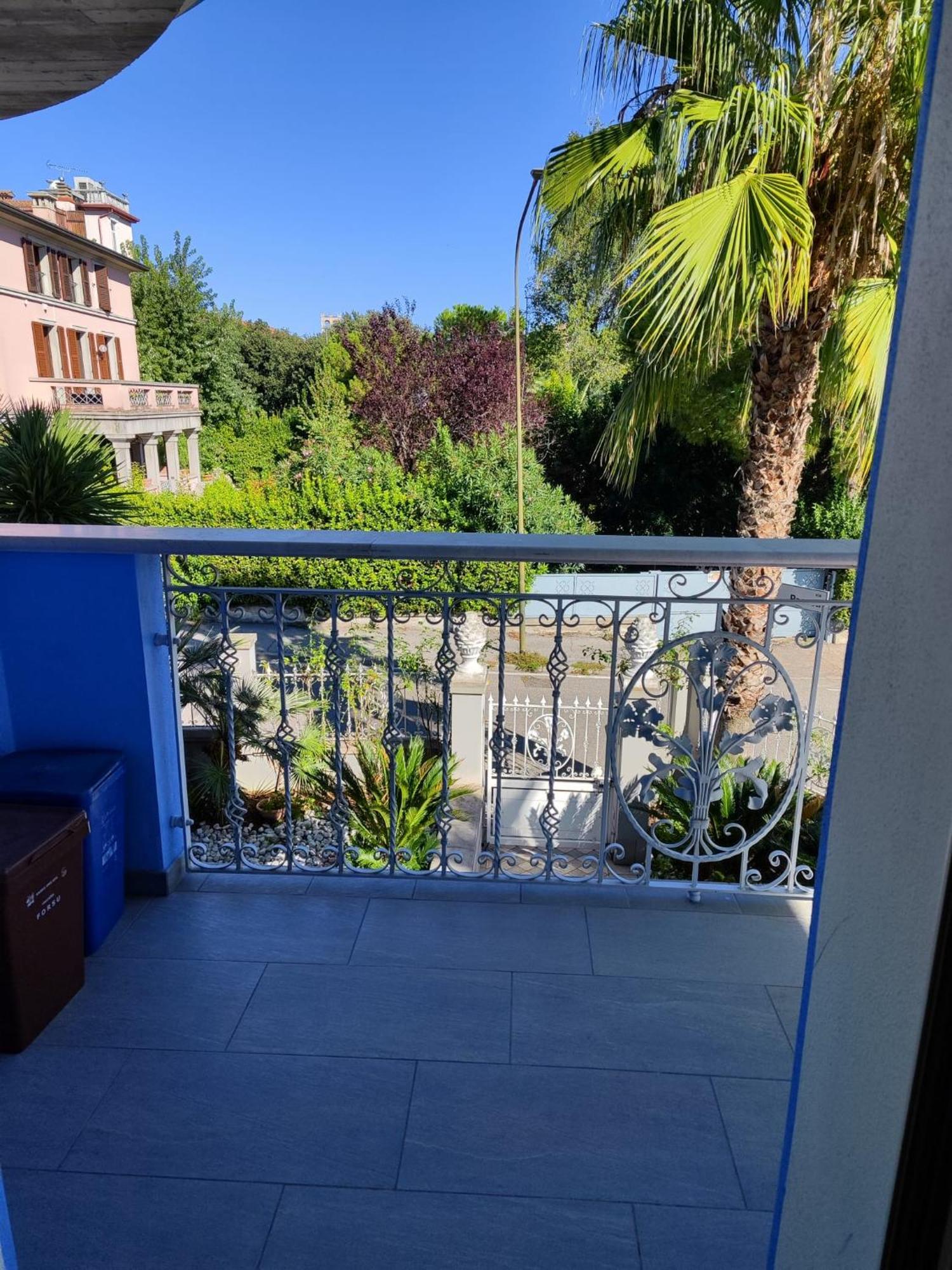 Villa Azzurra Depandance Con Piscina Desenzano del Garda Exterior foto